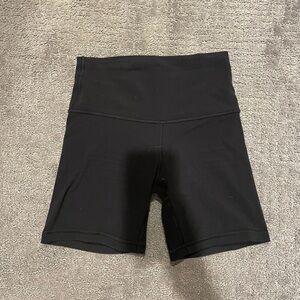 Lululemon bike shorts 6”
